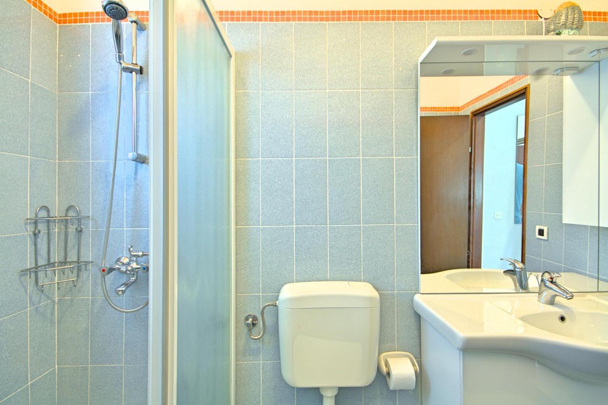 Apartman With A Parking Space - 22649